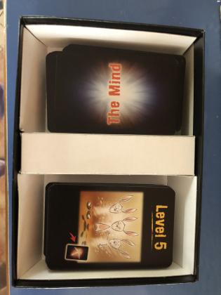 משחק קלפים ?החוש השישי״,