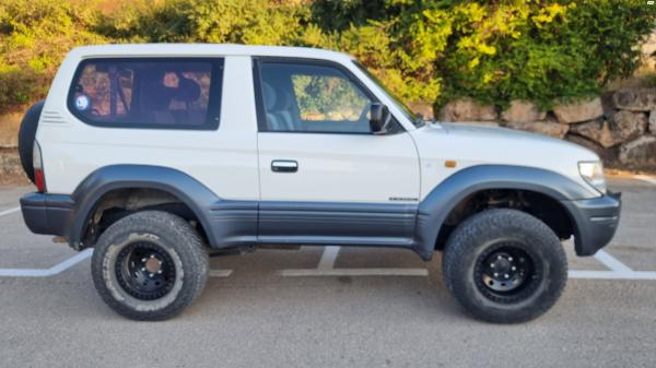 טויוטה לנד קרוזר פרדו קצר (2001)