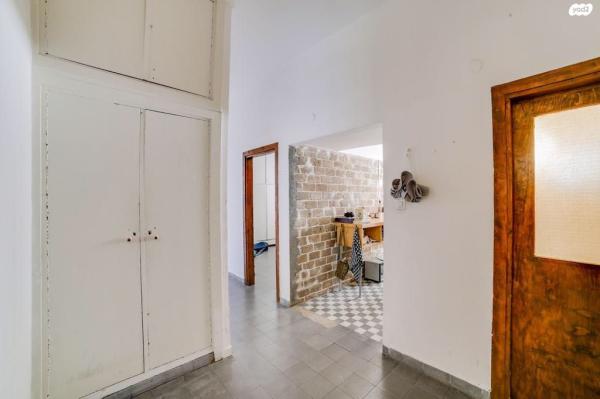 סמטת בית השואבה 12 (בית שטראוס)