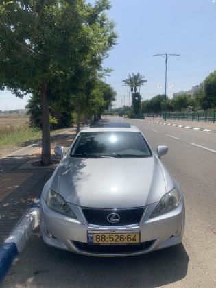 לקסוס IS250 (2008)