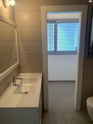 חנה רובינא 6 (מרכז)