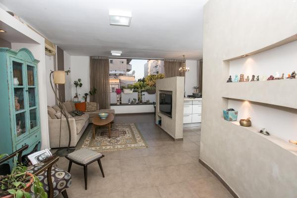 אלוף הניצחון 28 (תל יהודה)