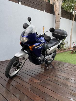 הונדה טרנסאלפ 650 (2004)