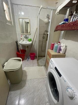 יוסף שפרינצק 36 (אחדות)