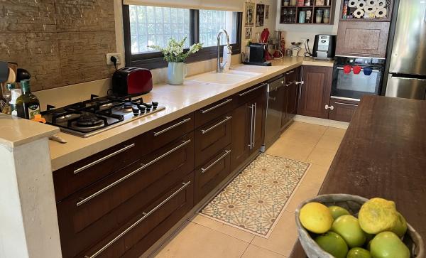 מטבח ביתי במצב מצוין, נמכר לרגל שיפוץ