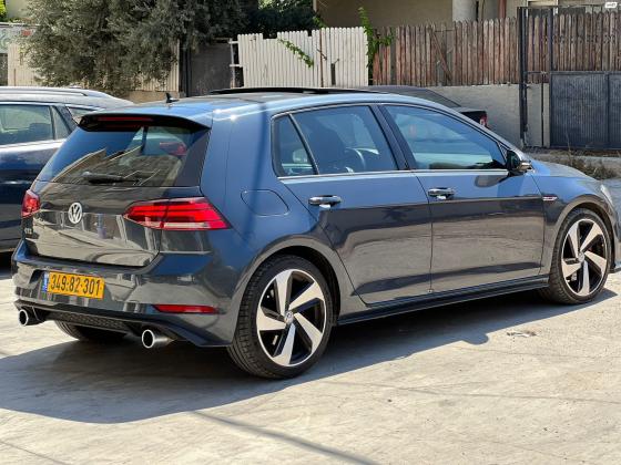 פולקסווגן גולף GTI (2017)