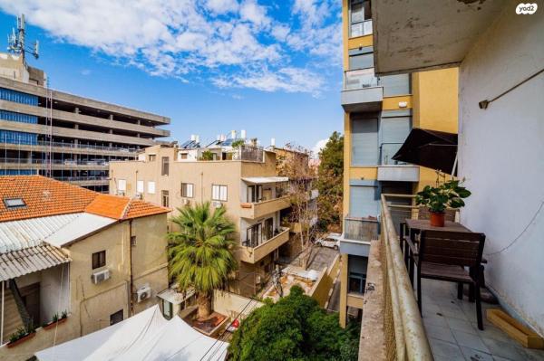 סמטת בית השואבה 12 (בית שטראוס)