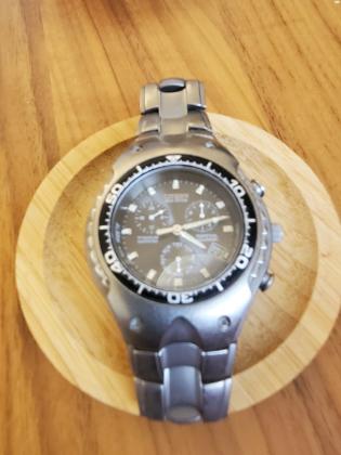 שעון סיטיזן אקו דרייב, נטען מאור השמש