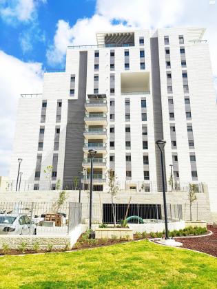 יגאל ידין 11 (המגינים (השמשוני דרום))