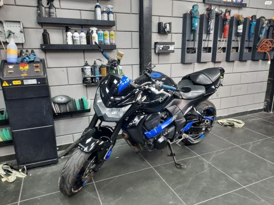 קאוואסאקי Z750R (2009)