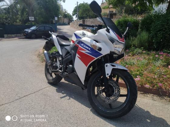 הונדה CBR125R (2014)