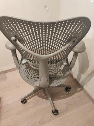 כיסא הרמן מילר herman miller דגם mirra