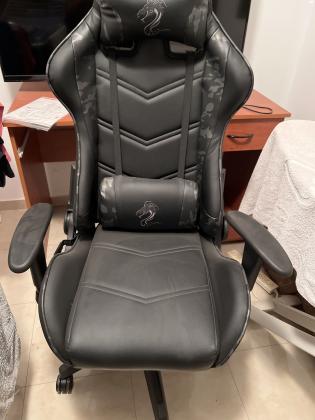 כיסא גיימינג של דרגון כמו