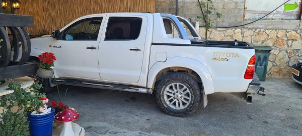 טויוטה היילקס ויגו 4X4 (2014)