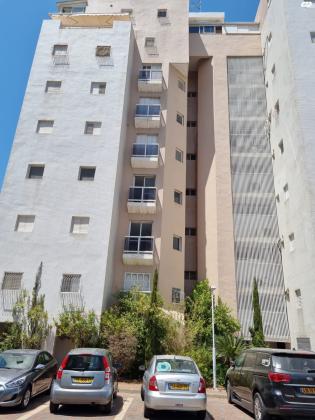 הרב לנדרס 5 (רמת עמידר)