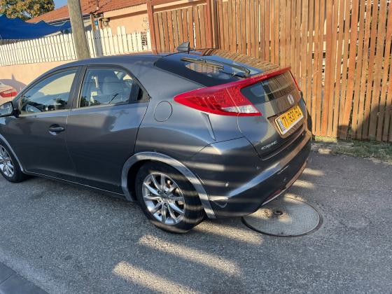 הונדה סיוויק האצ'בק החדשה (2013)