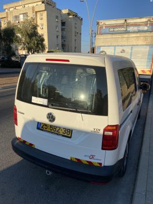 פולקסווגן קאדי (2016)