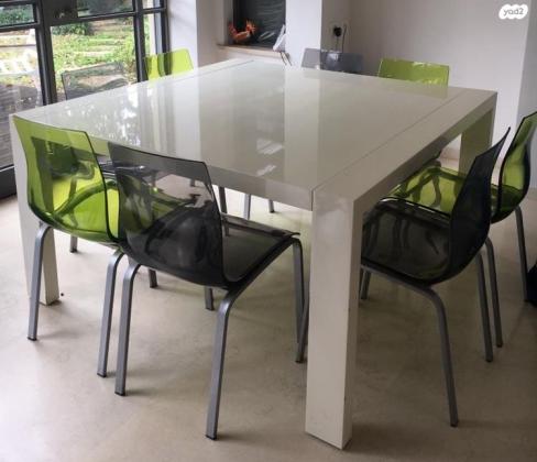 שולחן לבן ריבועי 140x140 מתאים