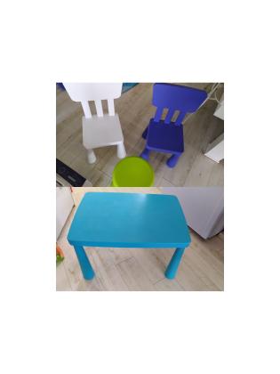 שולחן איקאה עם 3 כסאות לילדים