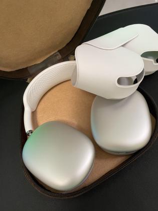 איירפודס מקס לבנות (כסוף) יותר