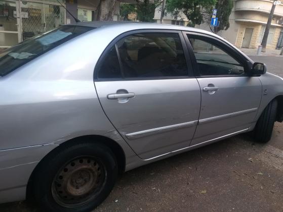 טויוטה קורולה (2004)