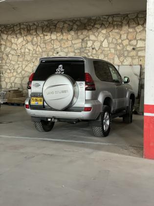 טויוטה לנד קרוזר קצר (2008)