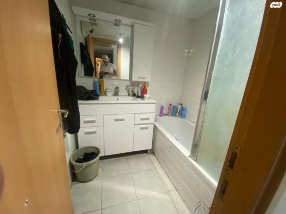 יגאל אלון 8 (מרכז)