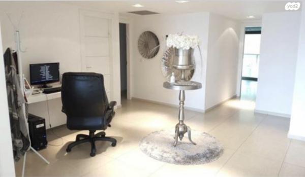 אמה טאובר פרידמן 1 (הרצליה הירוקה)