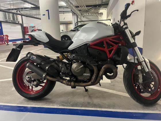 דוקאטי מונסטר 821 (2015)