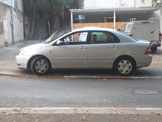 טויוטה קורולה (2004)