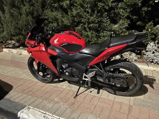 הונדה CBR125R (2014)