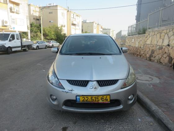 מיצובישי גרנדיס (2008)