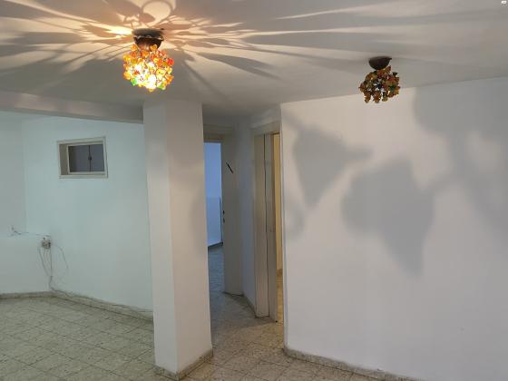 סמטת הנביאים 6 (פלוס 200)