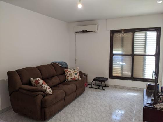 רוטנשטרייך 4 (ניר אביב)