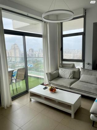 גולדה מאיר 13 (קרית ראשון;קריית כרמים)