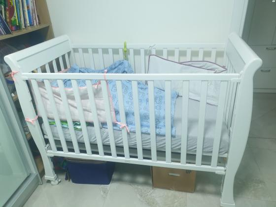 מיטת תינוק שילב 140 על 68 במצב טוב