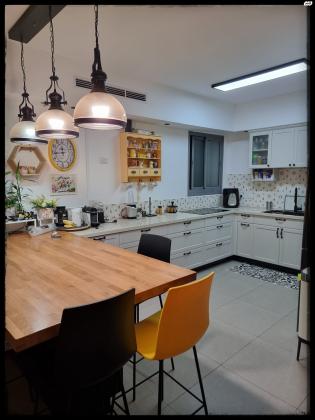 מיכל לייב כץ 94 (שיכון מפ"ם)