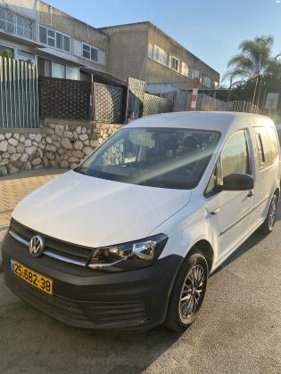 פולקסווגן קאדי (2016)