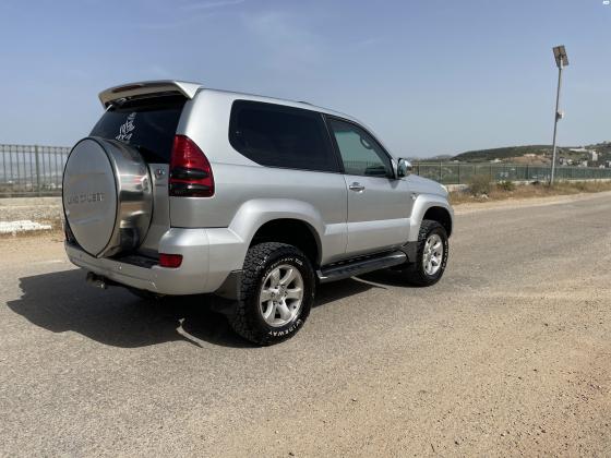 טויוטה לנד קרוזר קצר (2008)