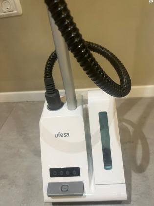 מגהץ קיטור אנכי UFESA ST5000