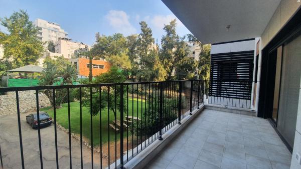 גבע 4 (ארלוזרוב)