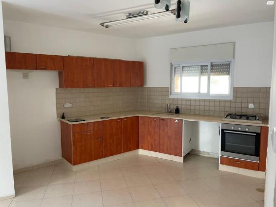 יהושע ייבין 13 (נווה זאב)