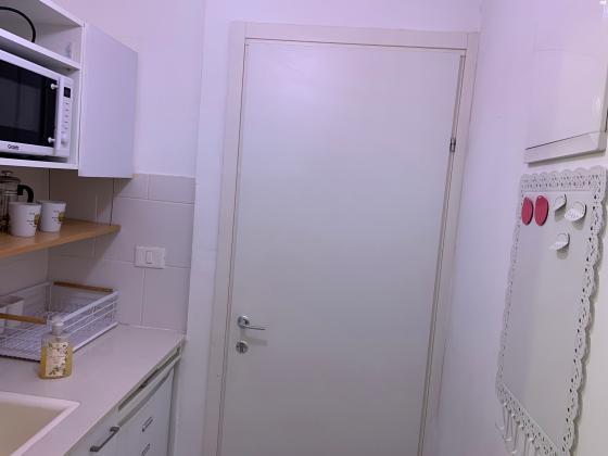 אריה לובה אליאב 20 (זיו)