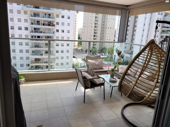 יעקב פיכמן 19 (שדרת המגדלים ח-501)