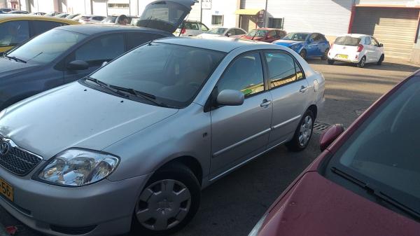 טויוטה קורולה (2004)