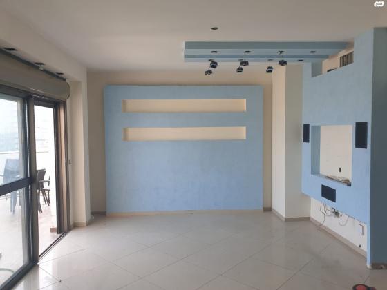 שדרת התמרים 9 (מרכז העיר ג')