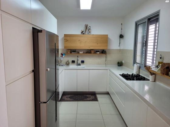 יעקב פיכמן 19 (שדרת המגדלים ח-501)