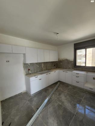 אבנר חי שאקי 32 (גילה)