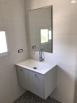 שדרות גלוסקין 22 (נווה אלון)