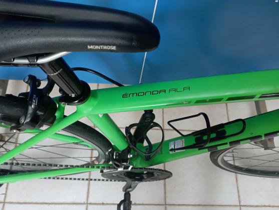 אופני כביש טרק דגם אמונדה